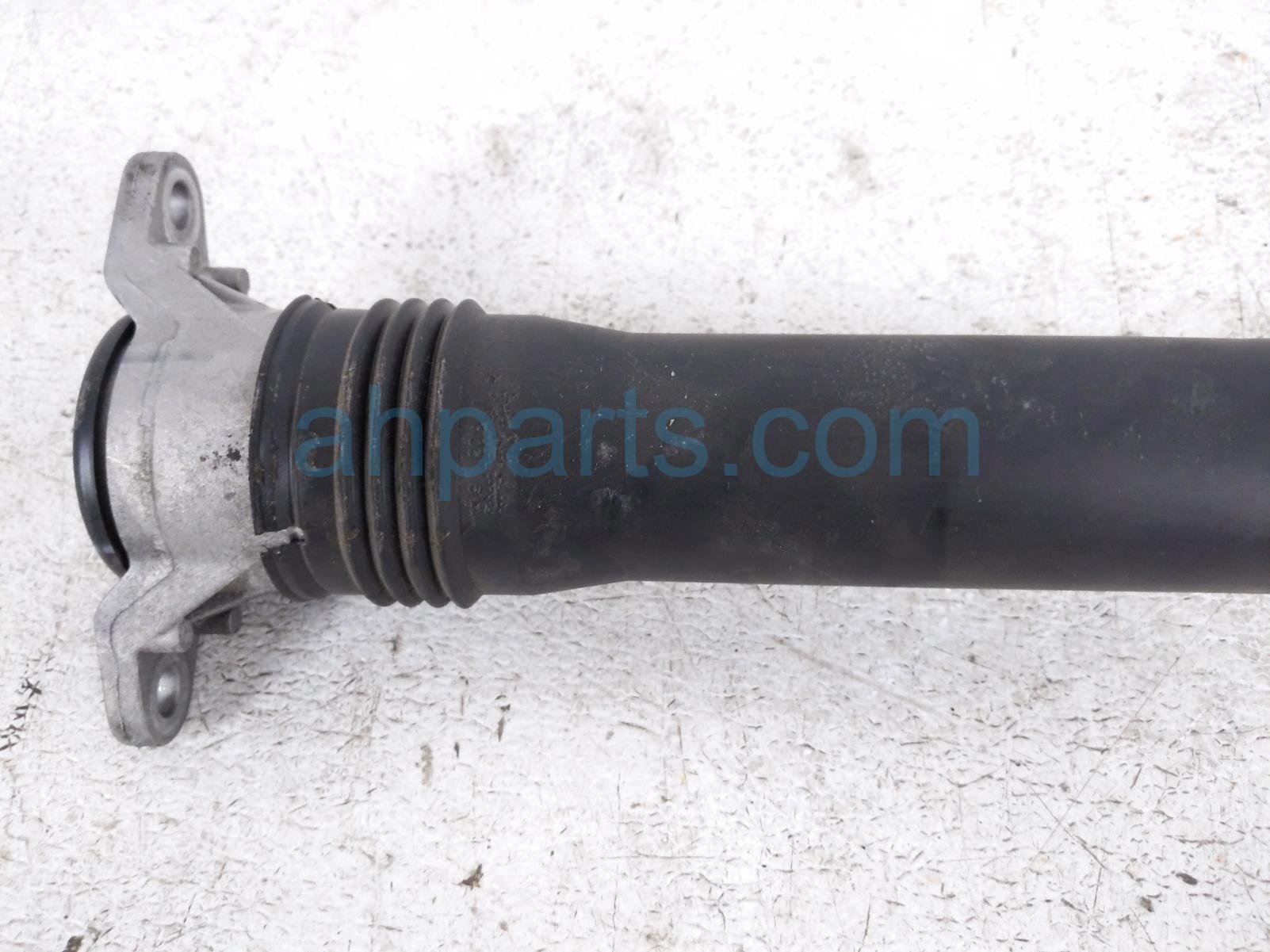 2022 Mazda Cx-30 Strut / Spring / Rear Driver Shock Absorber DGH9