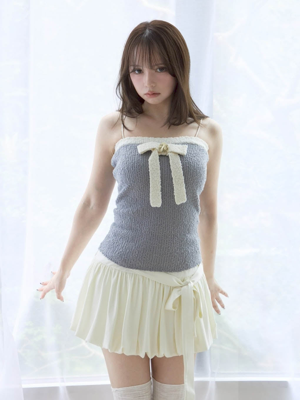 Bicolor ribbon tops