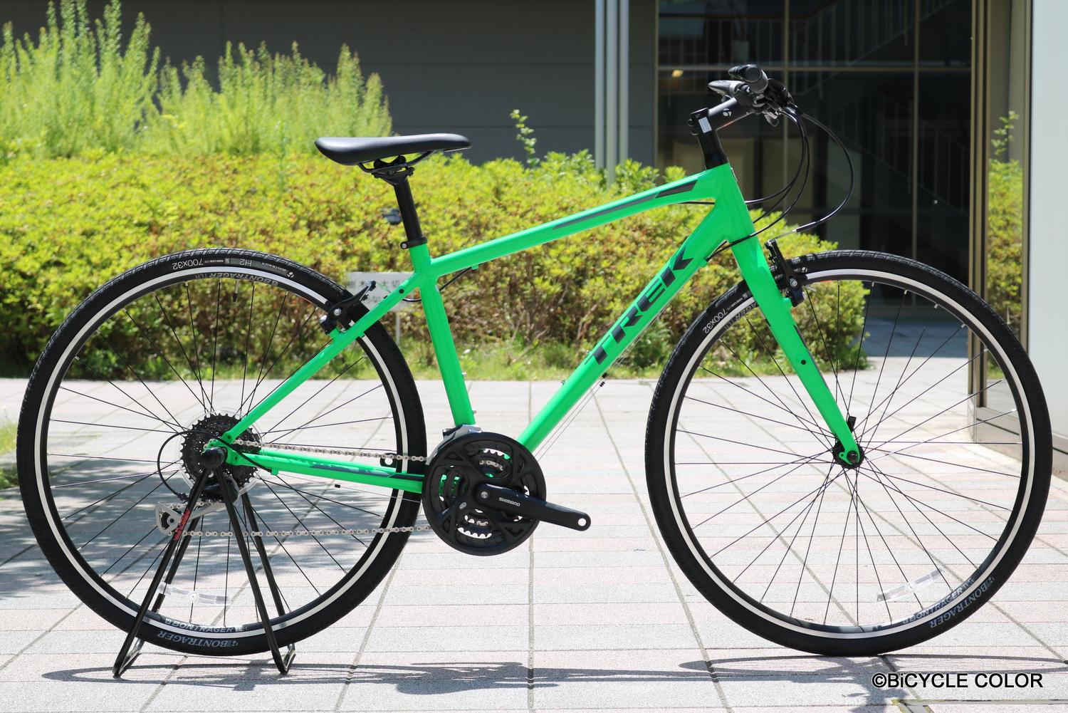 定番のクロスバイクと言えばTREK(トレック)のFX3！ロングセラーの理由
