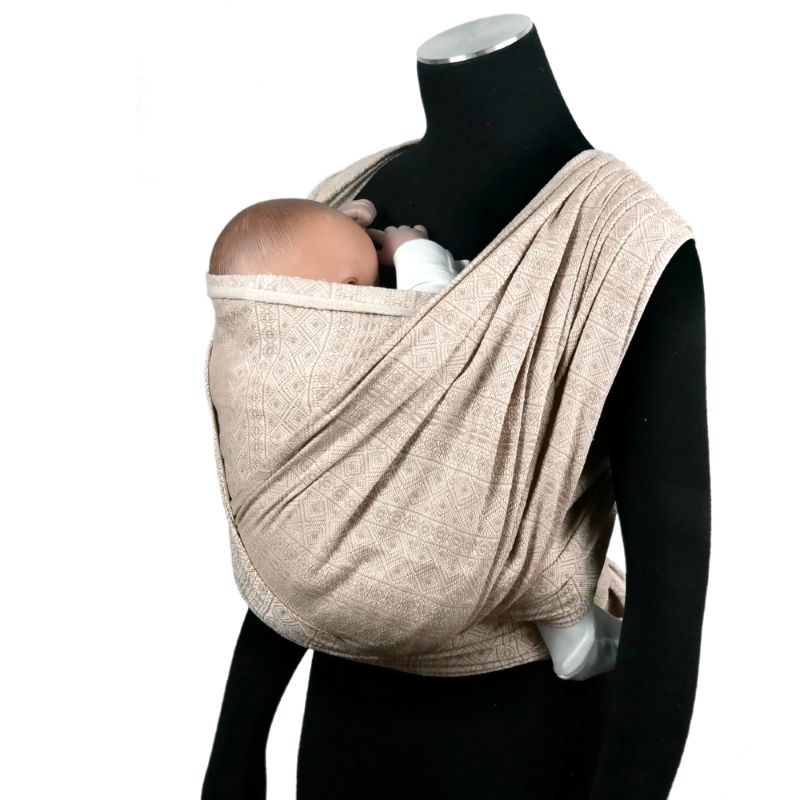 どんな服にも合わせやすいウォームベージュのベビーラップ 男女兼用に