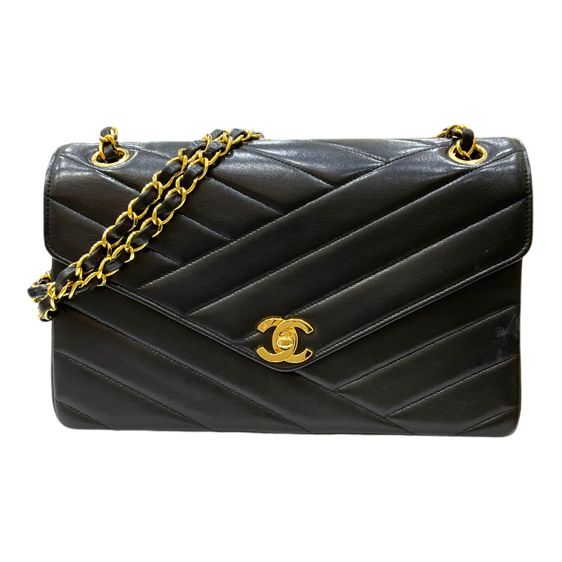 シャネル CHANEL バイアスステッチ チェーンショルダーバッグ 3番台