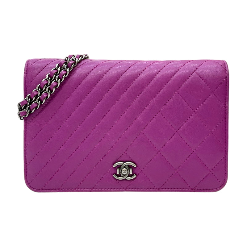 シャネル CHANEL マトラッセ・シェブロン チェーンウォレット 20番台