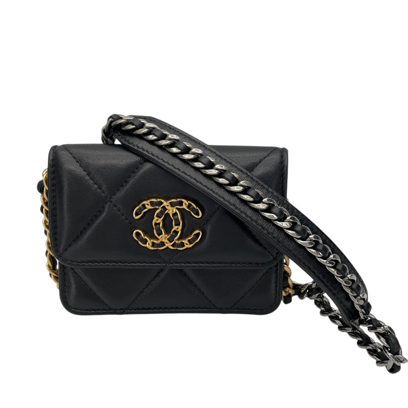 シャネル CHANEL CHANEL19 チェーンクラッチバッグ AP2522 31番台