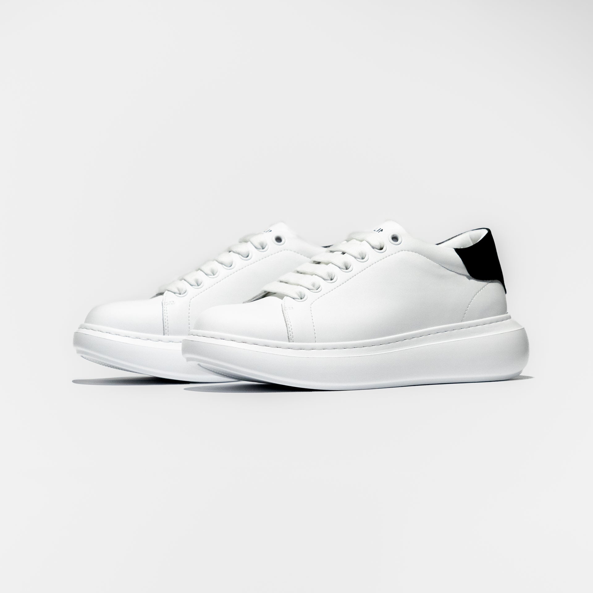LUCENT｜WHITE & BLACK – FILLIN