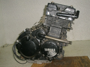 中古バイクパーツ販売専門店アイラブモーターFZ400R エンジン