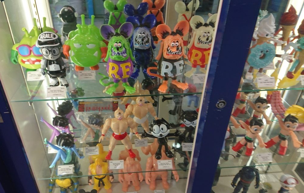duneさんより「 RAT FINK 」のソフビ3色 中野ブロードウェイ店 に入荷