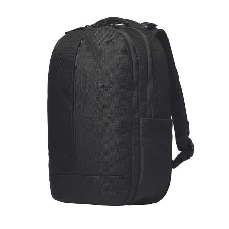 トラックスバックパック18(Tracks Backpack 18L) -黒(ブラック)-軽量