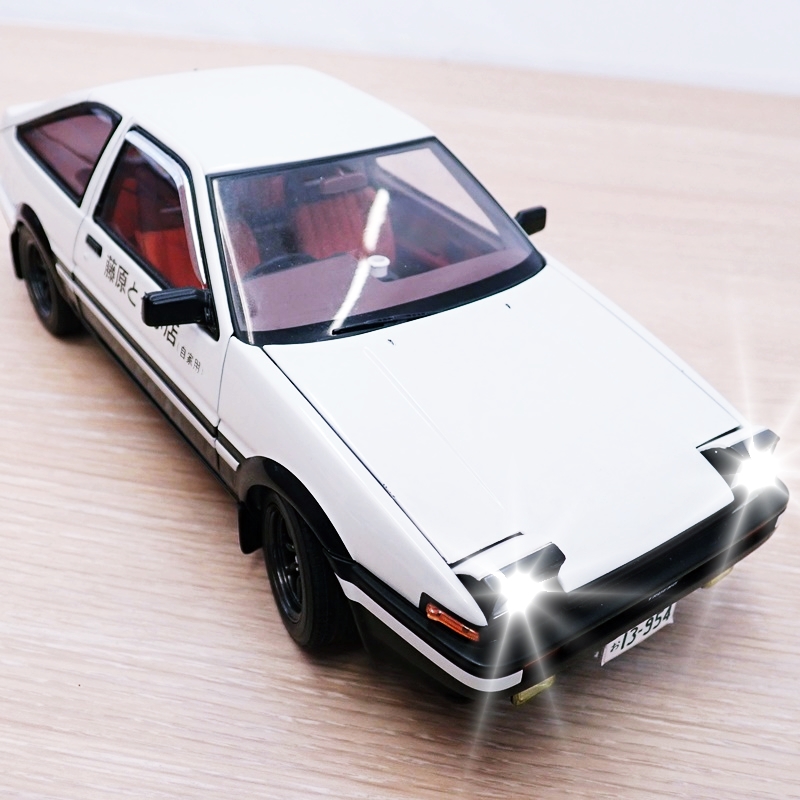 オートアート 1/18 AE86 スプリンター トレノ 頭文字D コミック
