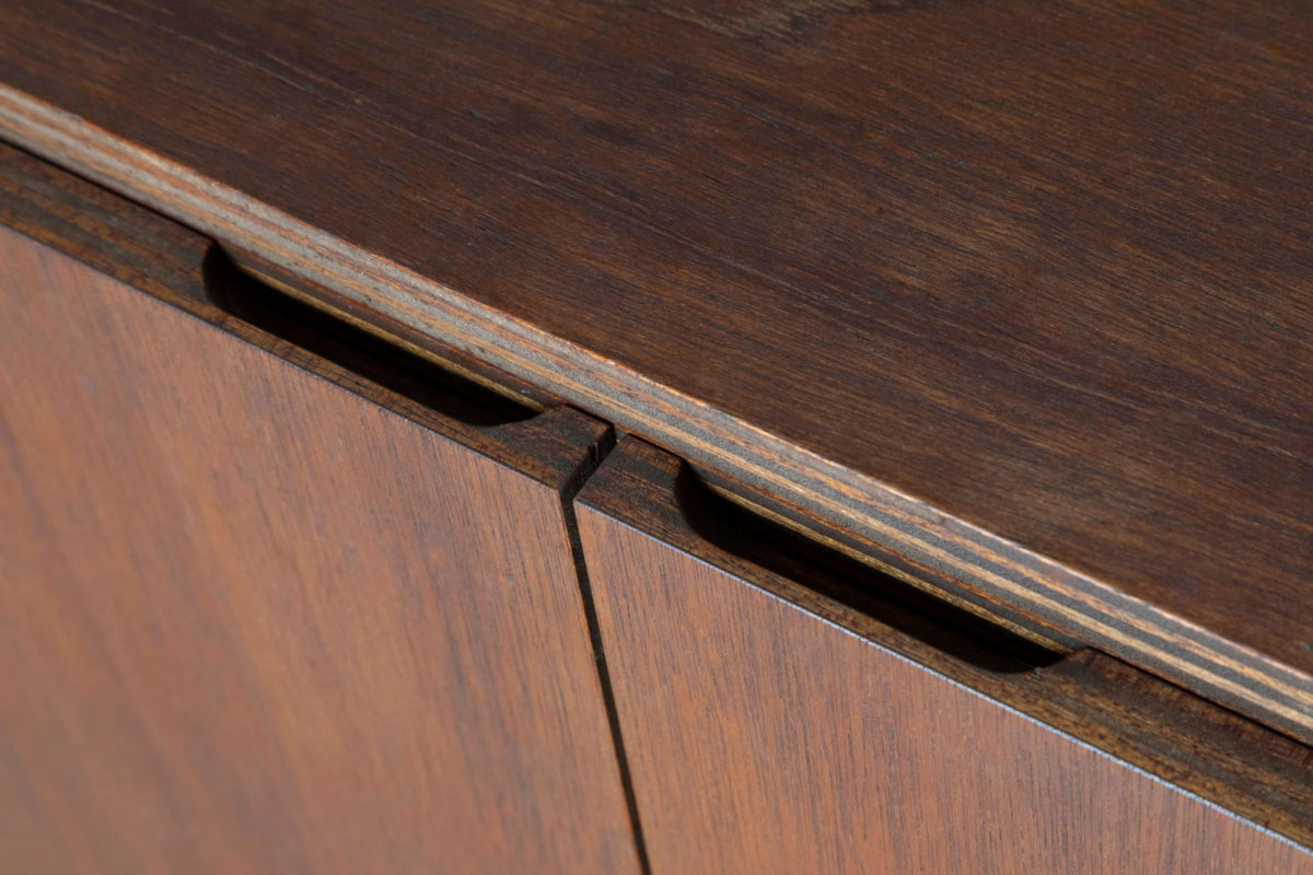 Lauan Cabinet - LuftLuft