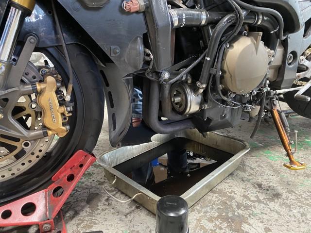 カワサキZX-12Rメンテナンス、エンジンオイルオイルや
