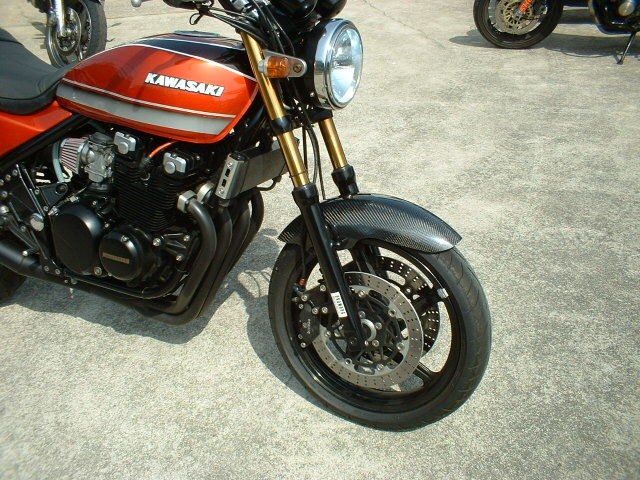 ゼファー400 Fカーボンフェンダー 商品詳細｜広島県三原市のバイク