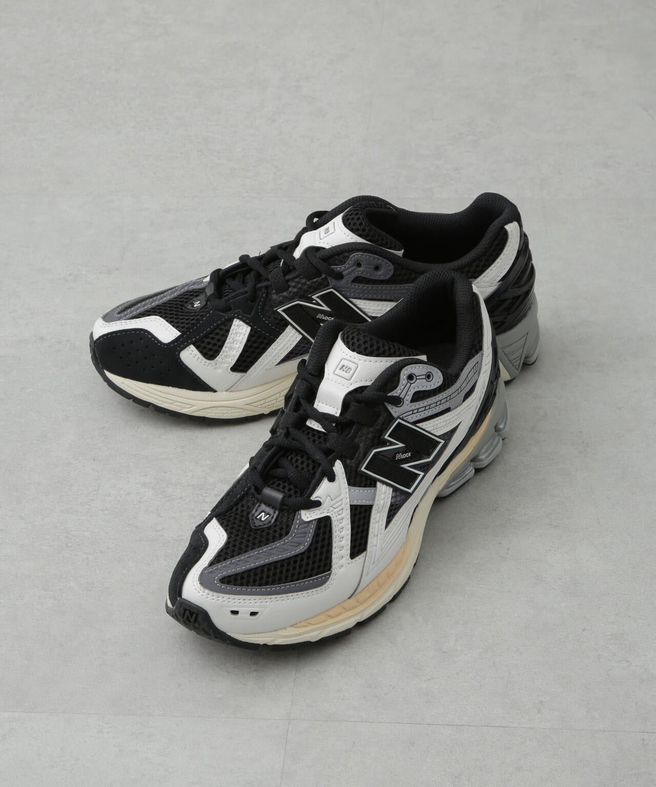 new balance / U1906