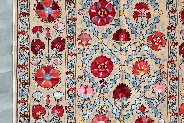 手仕事を未来に残すウズベキスタンの刺繍布、スザニ - amirisu online