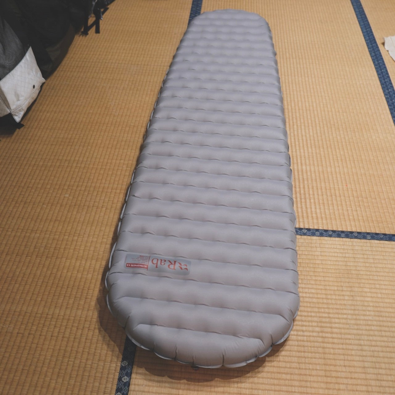 Ultrasphere 4.5（R値4.3/超軽量370g/オールシーズン用）【Rab