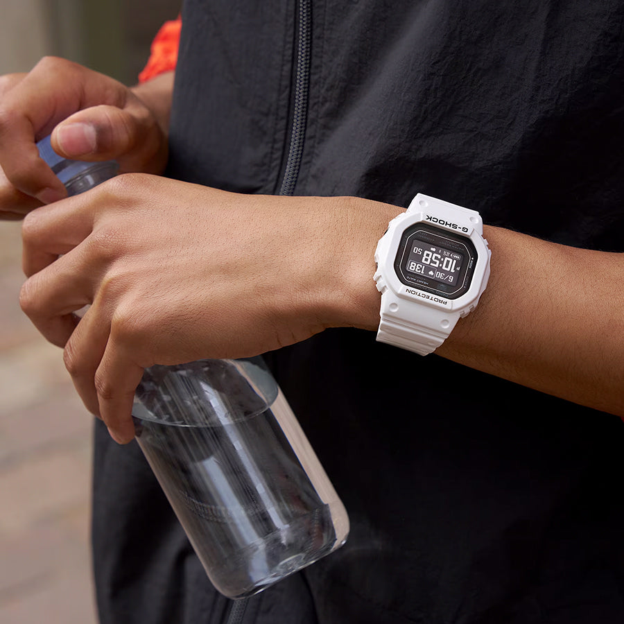 G-SHOCK G-SQUAD 心拍計測 血中酸素レベル計測 DW-H5600-7JR メンズ