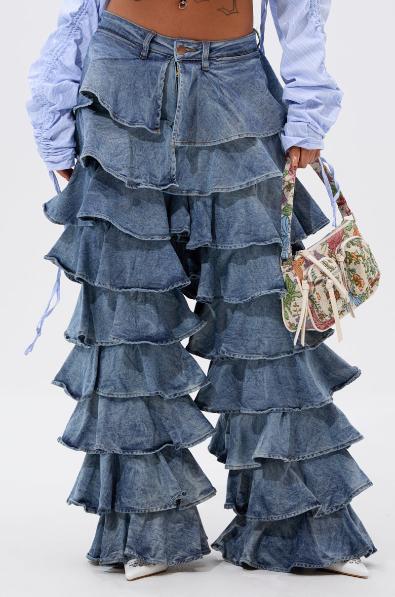 LOOK THIS WAY RUFFLE DENIM PANT – AKIRA
