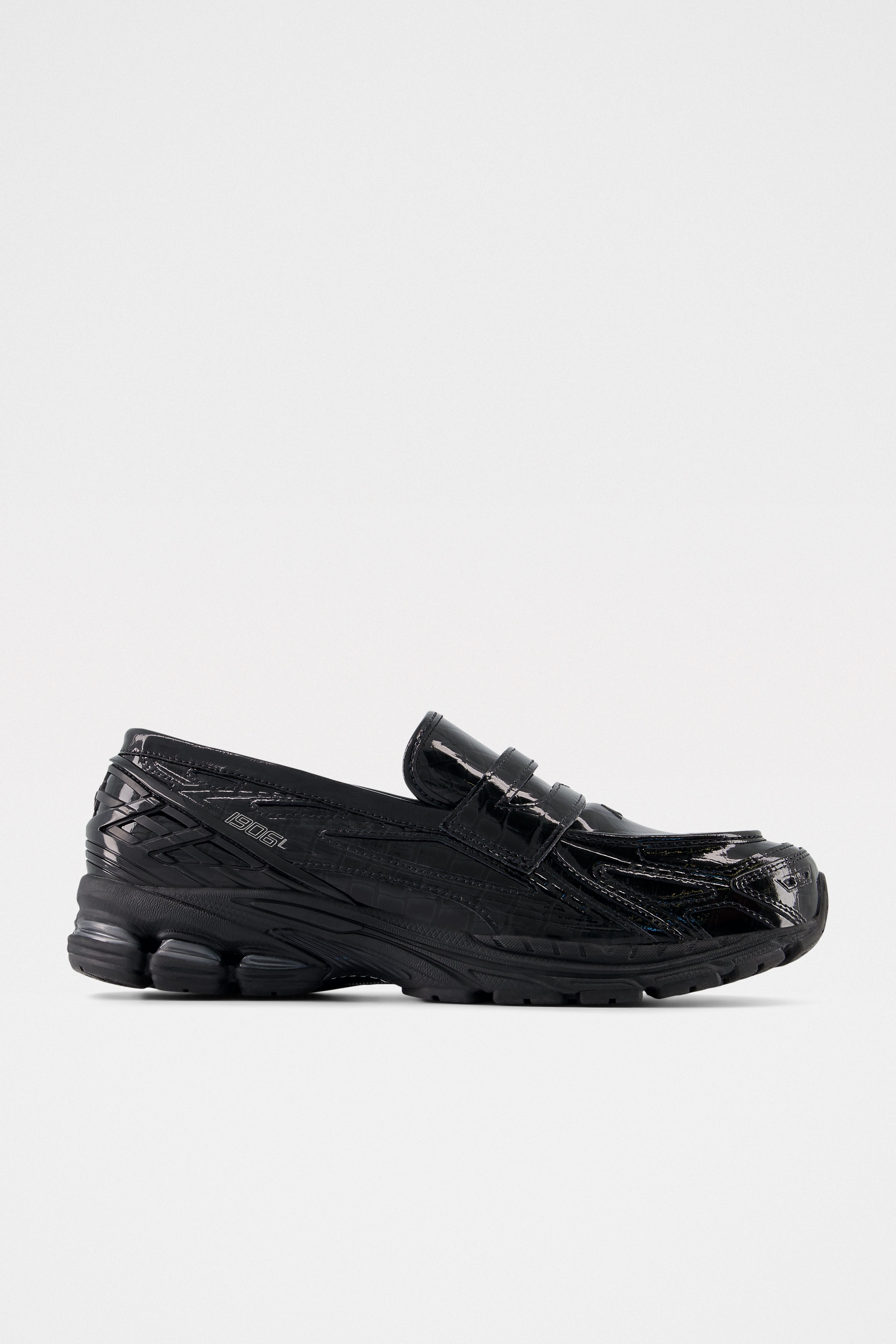 New Balance 1906 Loafer Black Croc – Très Bien