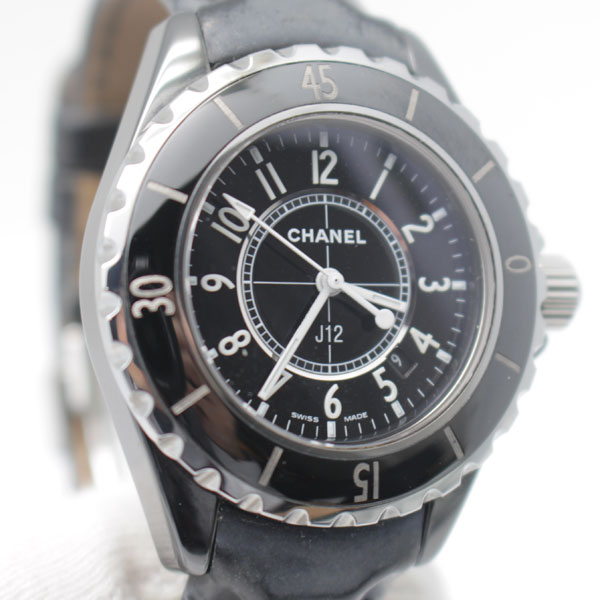 シャネルCHANEL 腕時計 J12 H0680 黒セラミック 33ミリ 革ベルト QZ