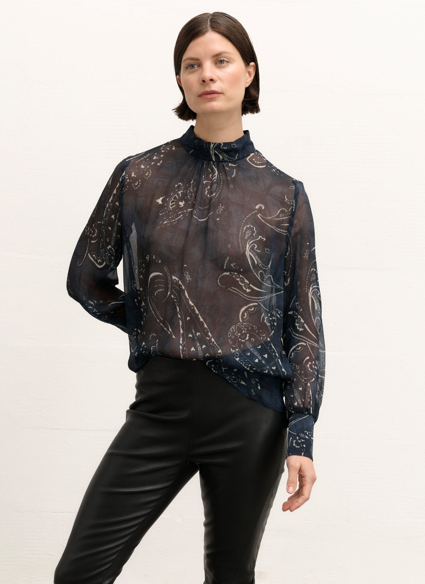 Blouse | Viscose Crepe | Kirika – JapanTKY
