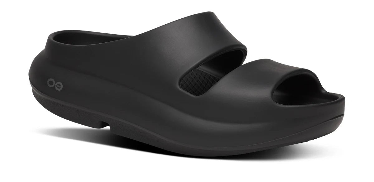 OOFOS OOYEA - BLACK – Kaufman Shoes