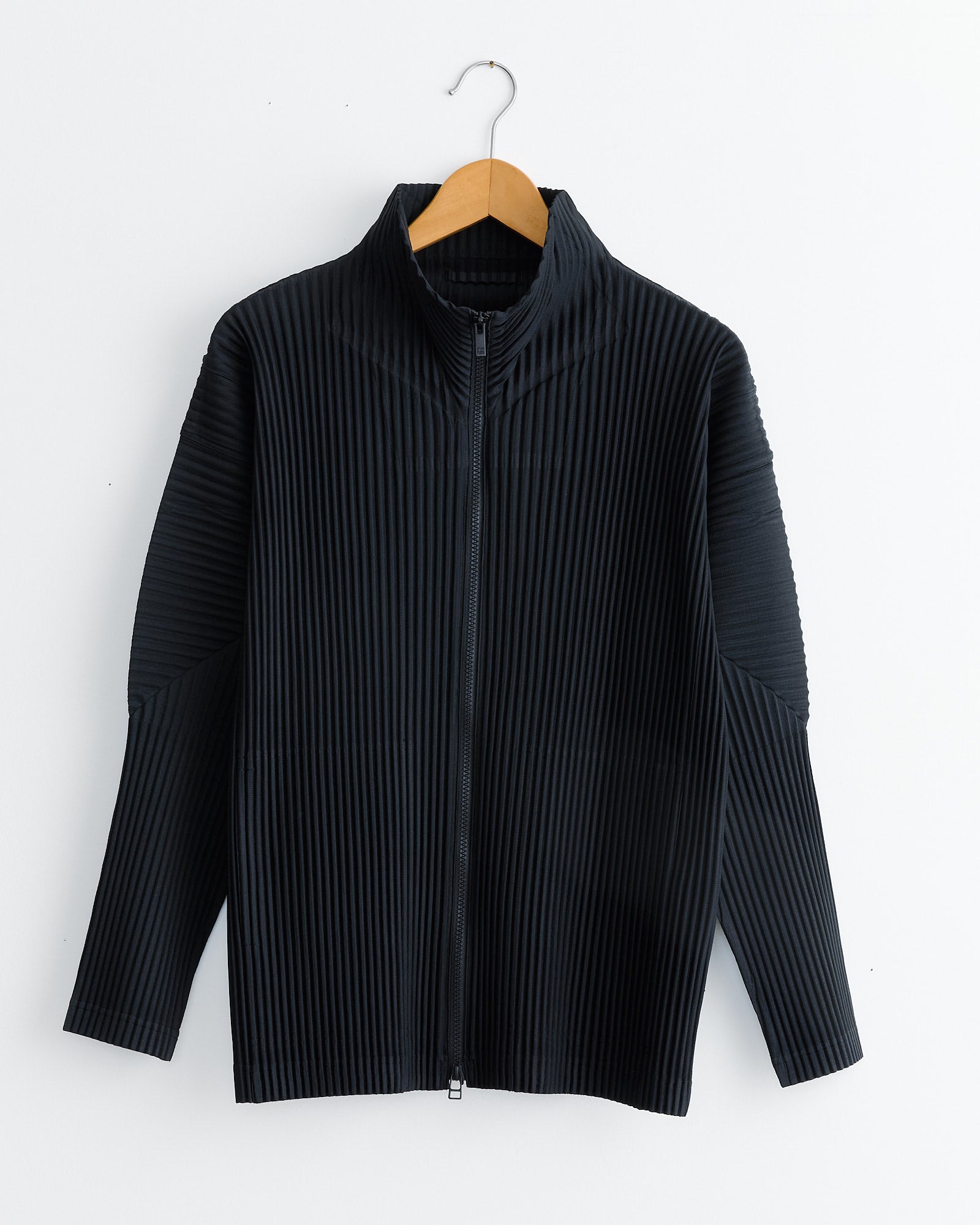 Basics Jacket in Black
