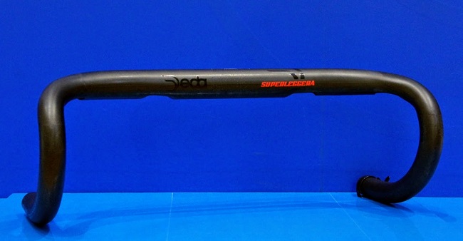 実測重量190gジャスト！ 超軽量カーボンハンドルと言えばスーパー