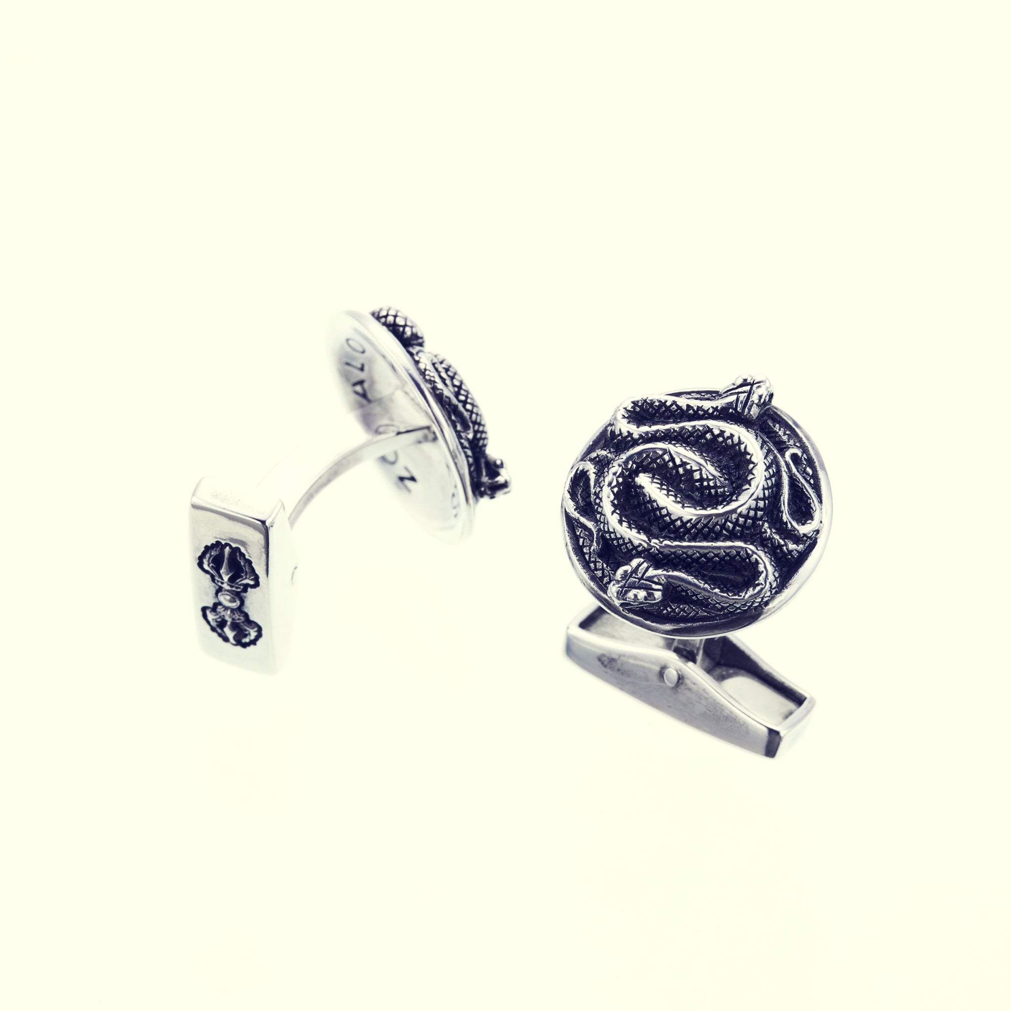 Double Snake Cufflinks｜ダブル・スネーク・カフリンクス – ZOCALO