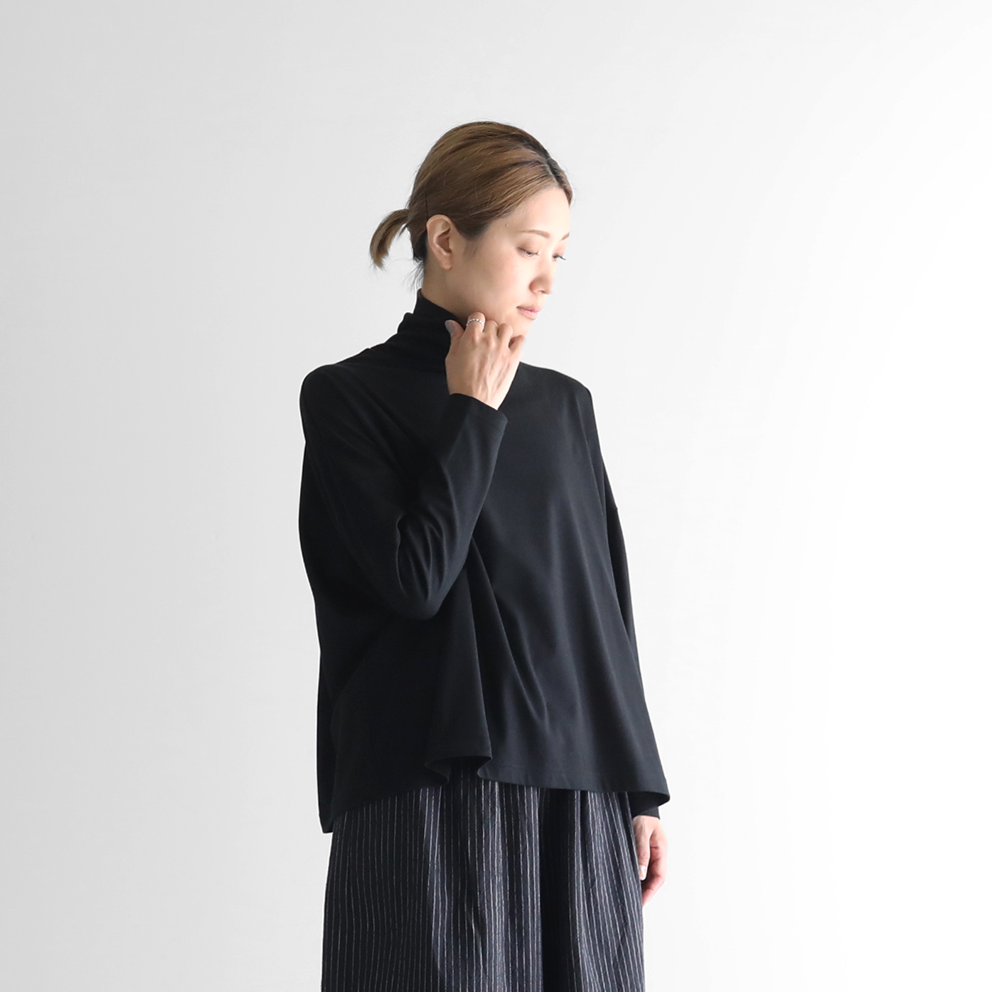 HUIS in house］SUVIN COTTON長袖スクエアワイドタートルカットソー