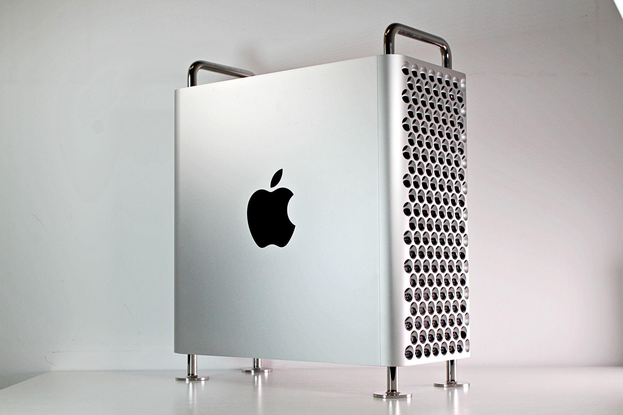 2019 Mac Pro 2.5GHz 28-Core Intel Xeon W 384GB RAM 8TB SSD AMD