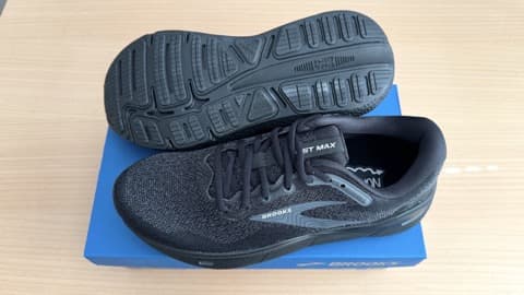 レビュー】Brooks ゴーストマックス：ニュートラル感MAXなシューズ