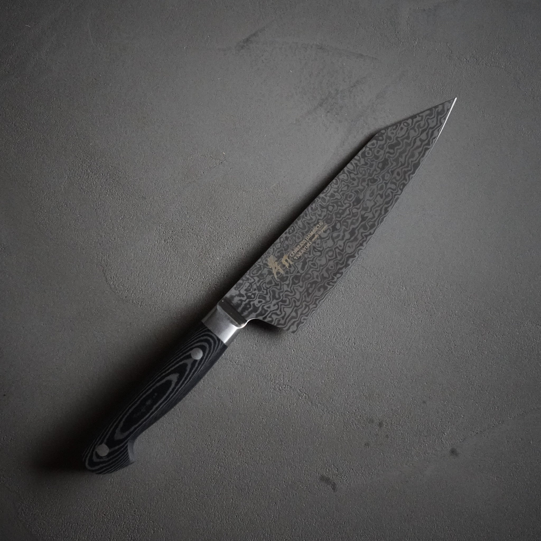 コアレスダマスカス 剣型三徳 160mm / 堺孝行 – Tomoe-Ya