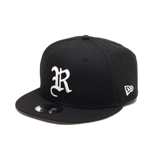 atmos pink × RIEHATA × NEW ERA®」トリプルコラボキャップを発売