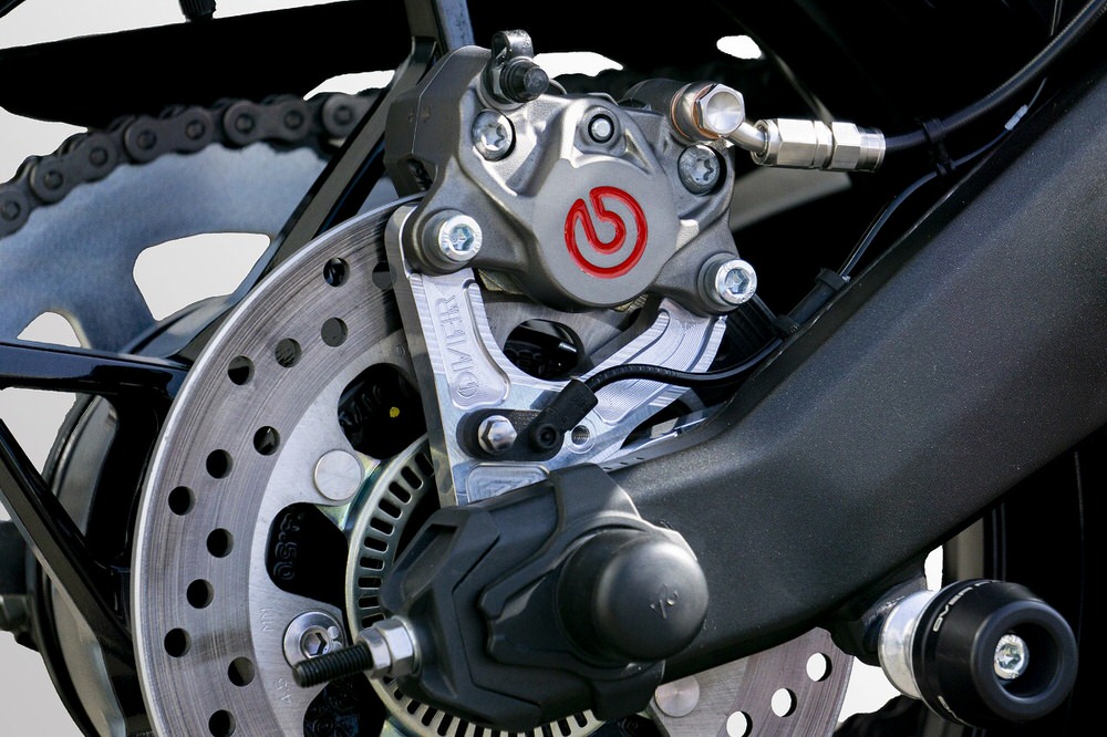 楽天市場】ZX-25R（20年） Rキャリパーサポート ブレンボ2P用 シルバー