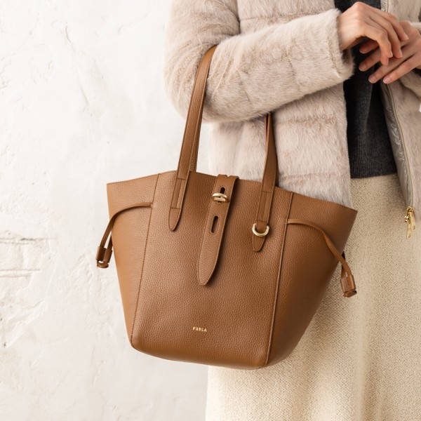 楽天市場】フルラ FURLA トートバッグ ネット Mサイズ レディース