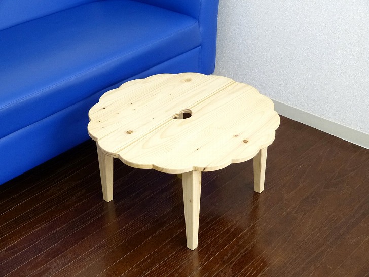 無垢材の不規則な座卓 ハンドメイド 一枚板 ミニテーブル 花台 無垢材