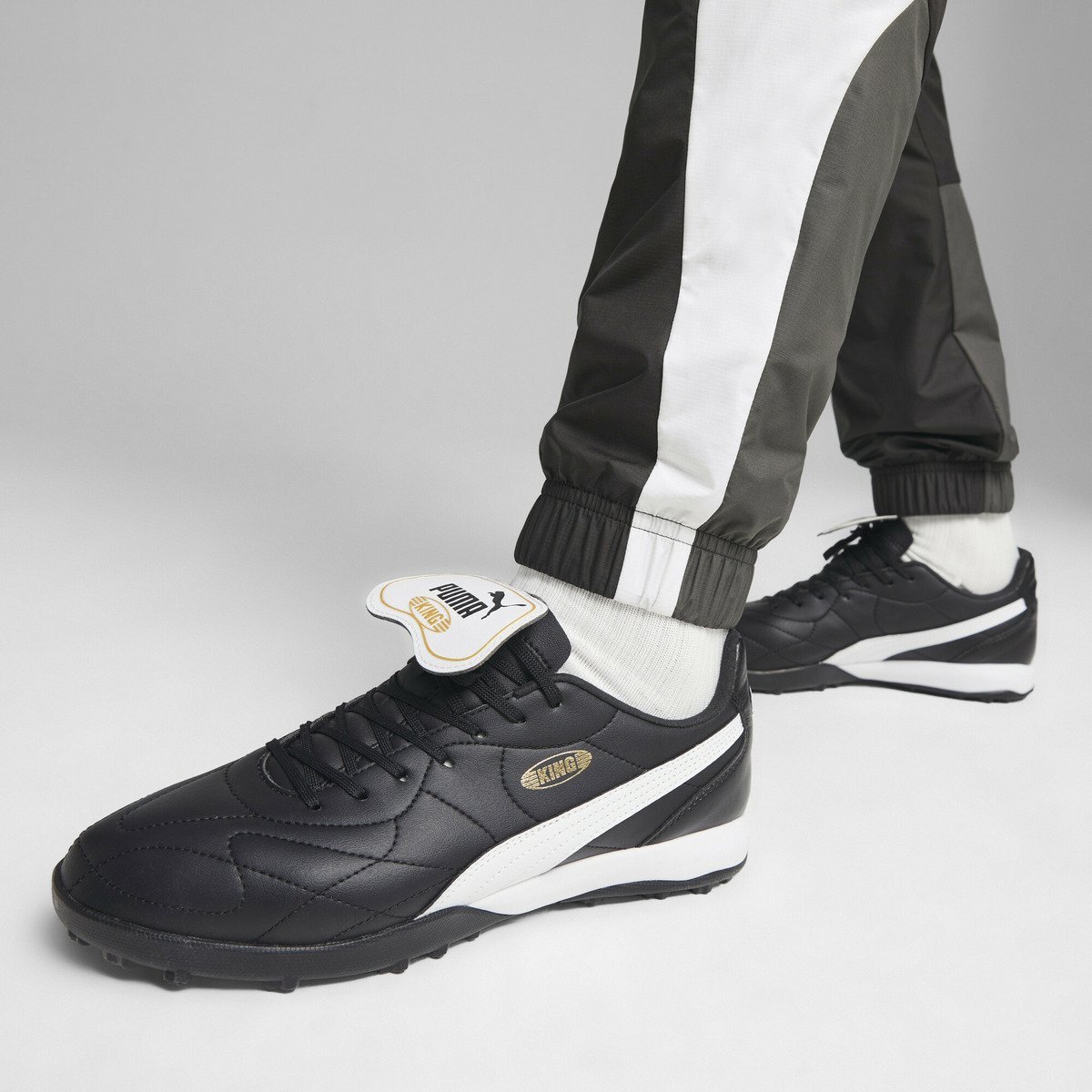 PUMA｜メンズ プーマ キング トップ TT サッカー トレーニングシューズ
