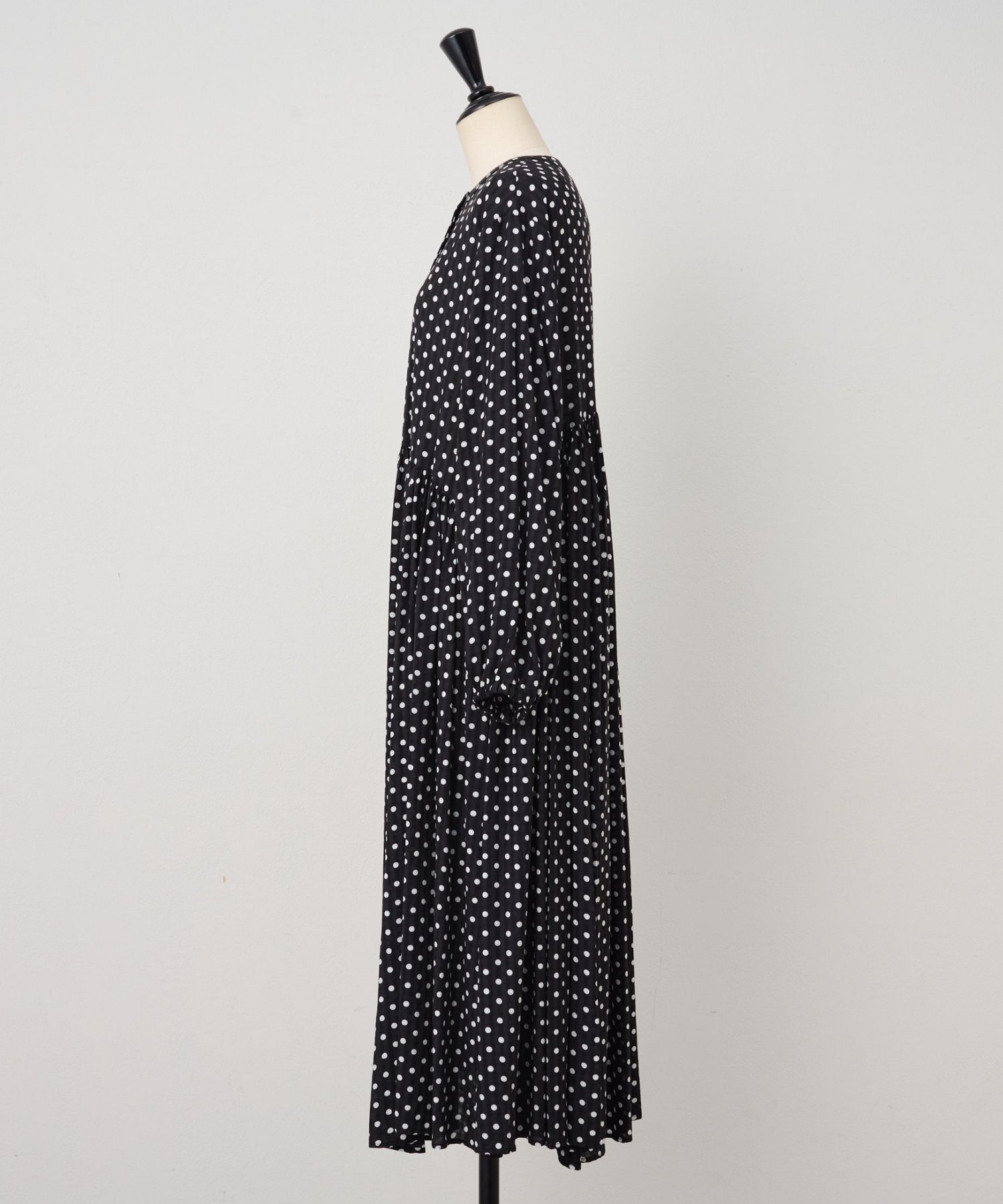 BEARDSLEY｜ドットギャザーワンピース | Rakuten Fashion(楽天