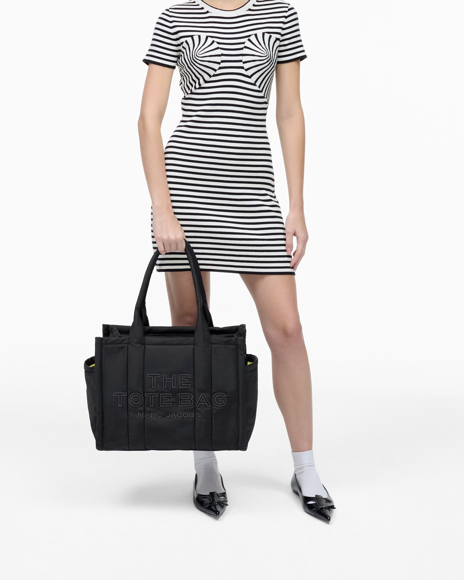 MARC JACOBS(マーク ジェイコブス)｜【公式】PUFFY NYLON LARGE TOTE