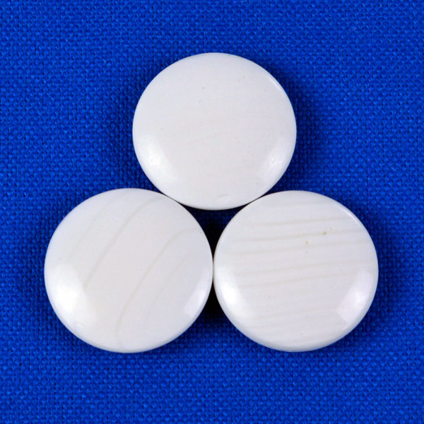 楽天市場】碁石 日向特製蛤碁石 30号 徳用 (厚み8.0mm) : 将棋囲碁専門