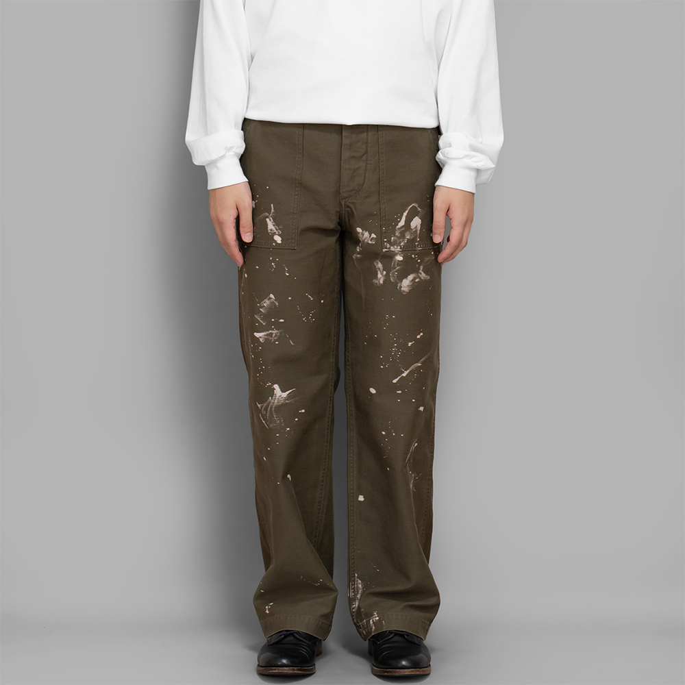 AURALEE / Washed Baggy Satin Bleached Baker Pants (Khaki Brown