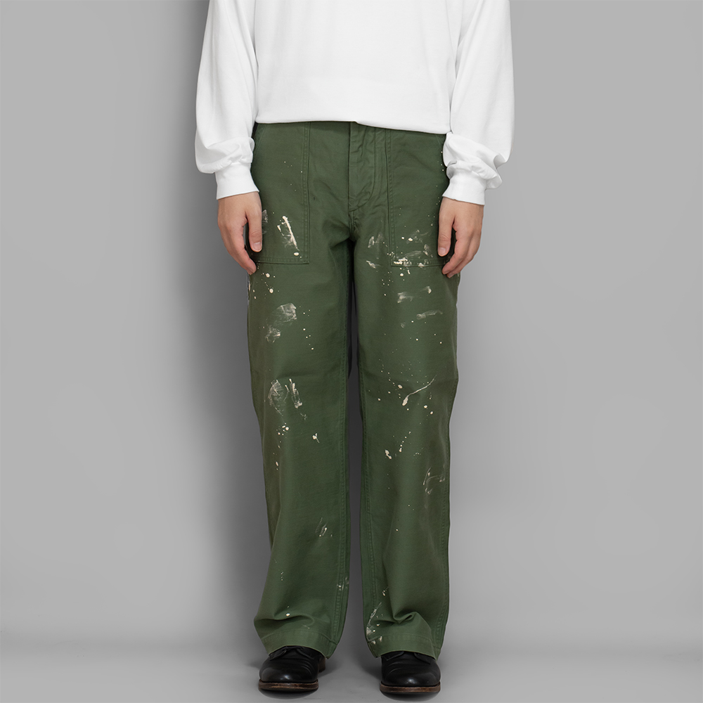 AURALEE / Washed Baggy Satin Bleached Baker Pants (Olive Green