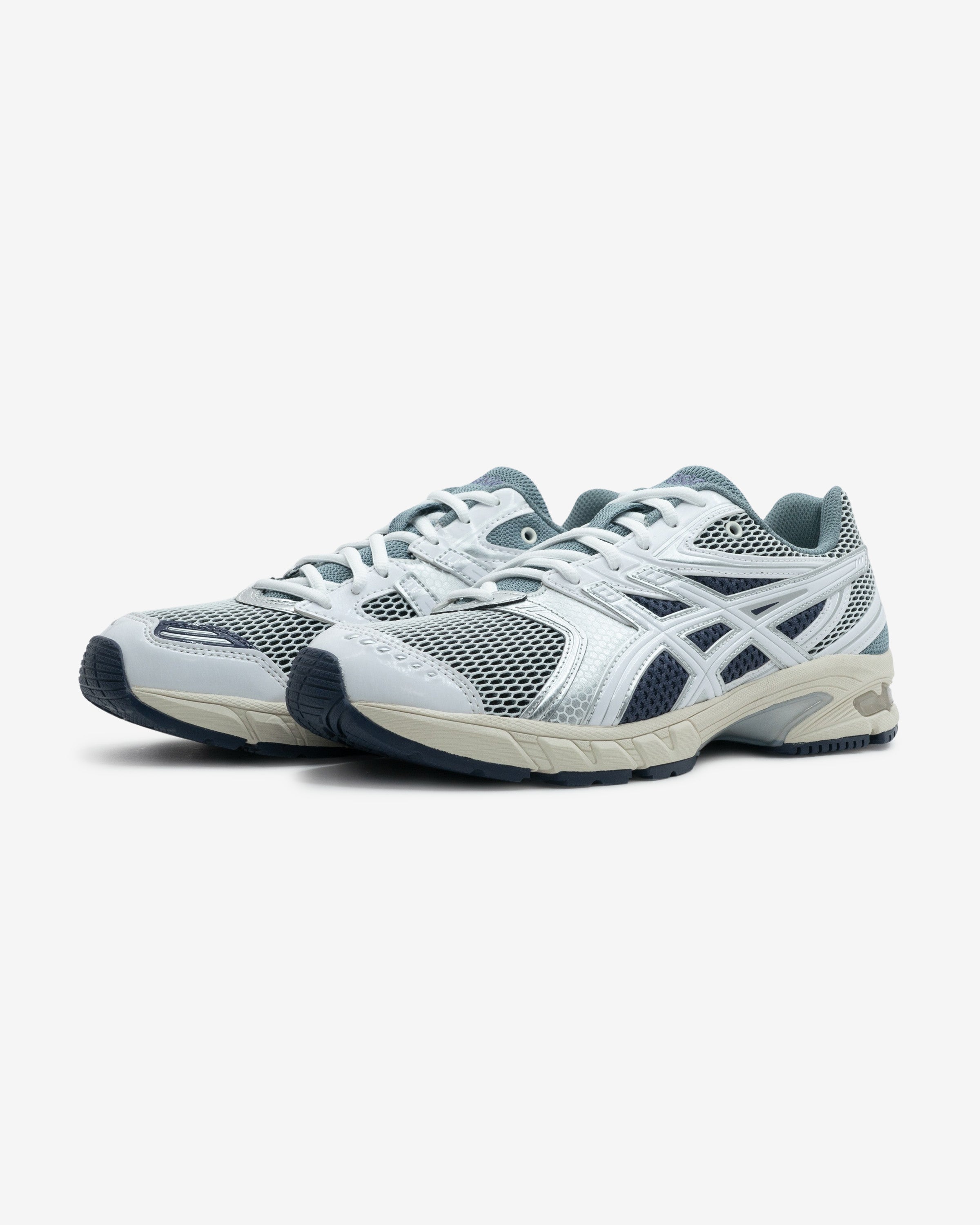 GEL-DS TRAINER 14 – UNDEFEATED JAPAN