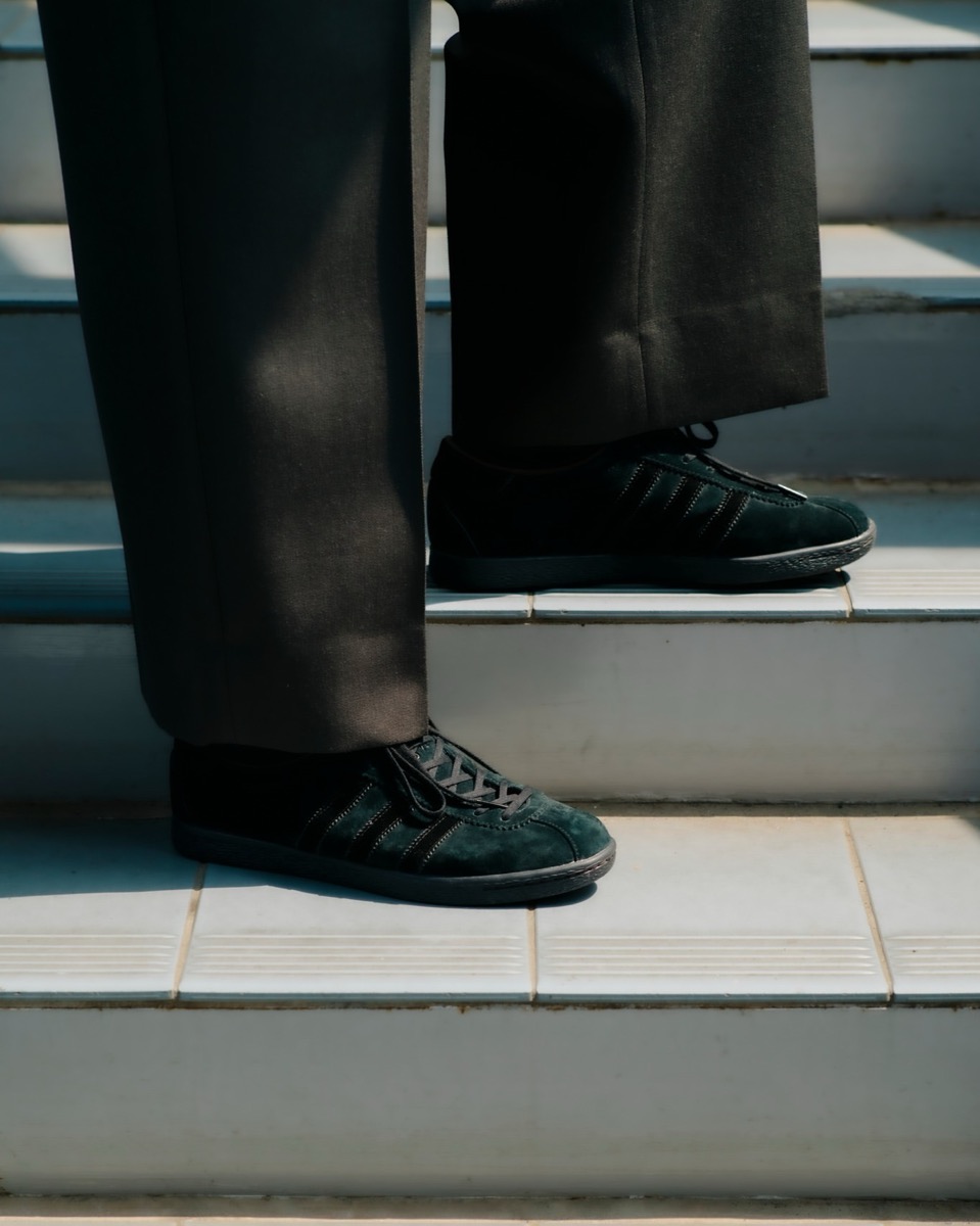 adidas for BEAUTY&YOUTH『TOBACCO “Core Black/Dark Brown”』が国内9