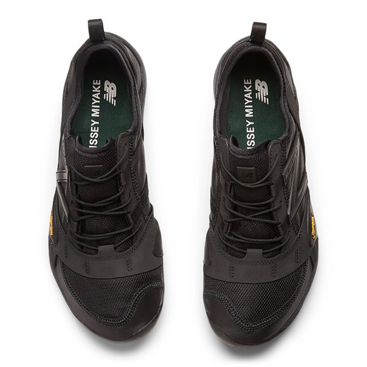 ISSEY MIYAKE × New Balance 『MT10O』が国内5月15日に発売 ［MT10OIM