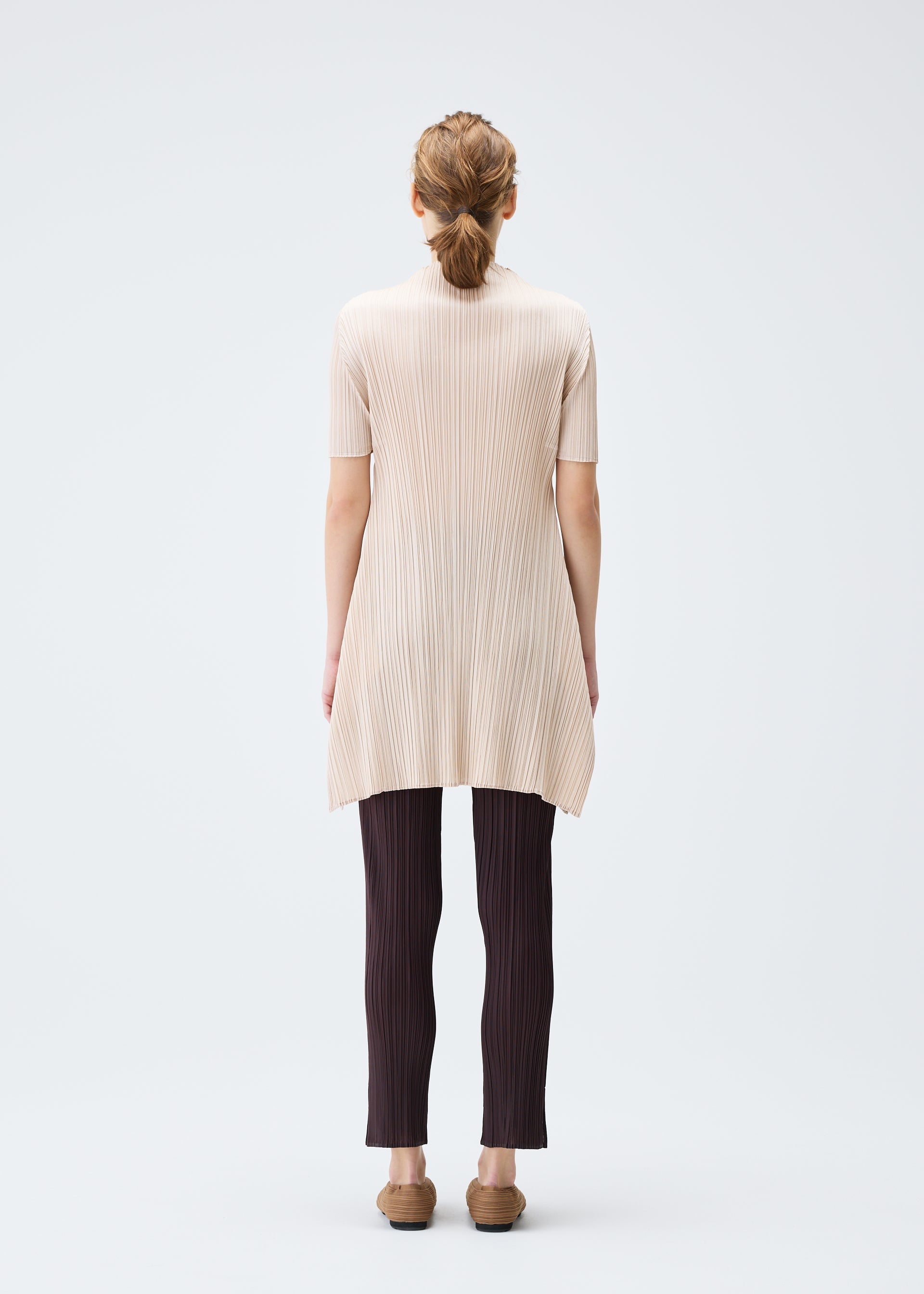 MONTHLY COLORS : JULY – ISSEY MIYAKE ONLINE STORE