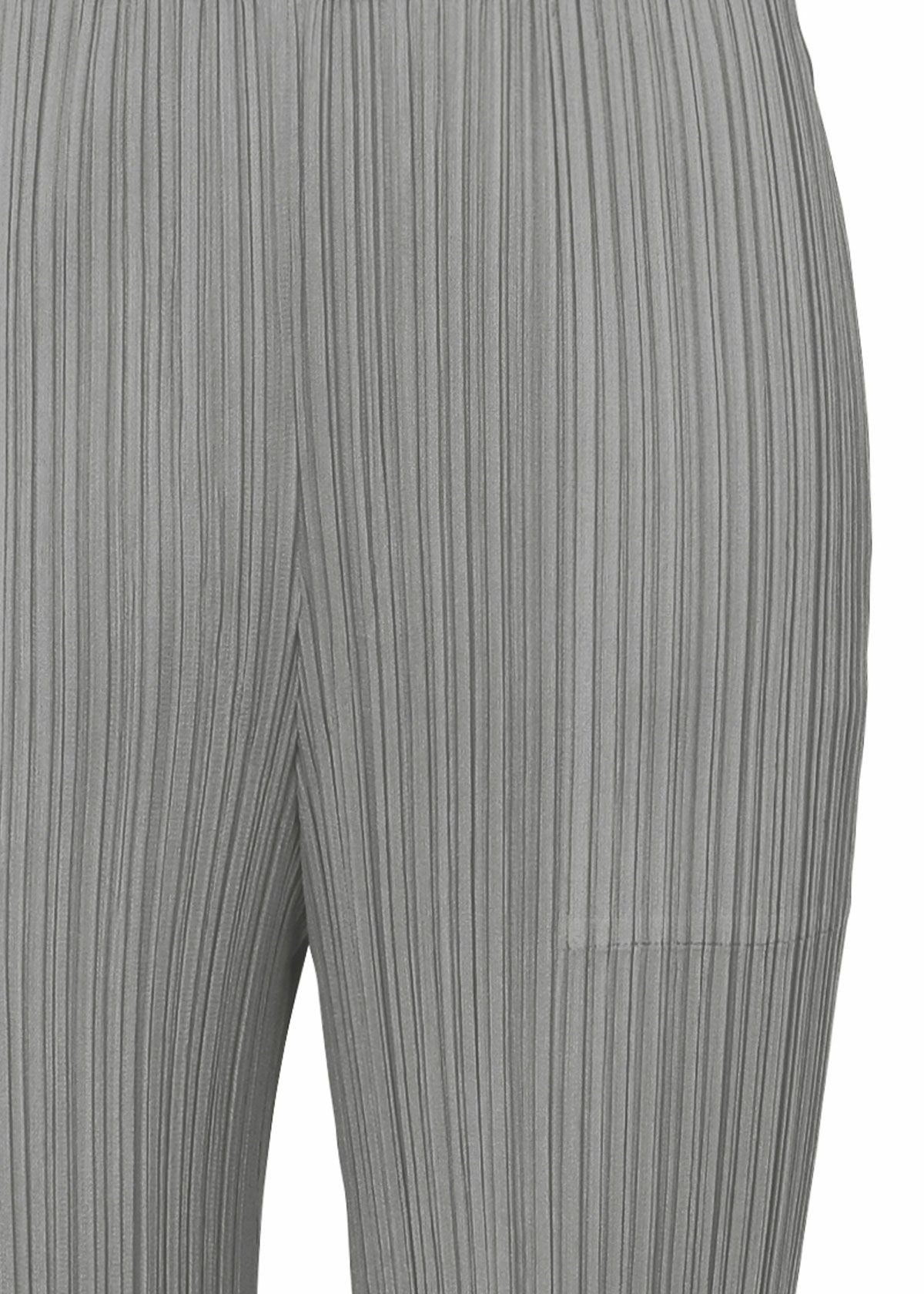 BASICS – ISSEY MIYAKE ONLINE STORE