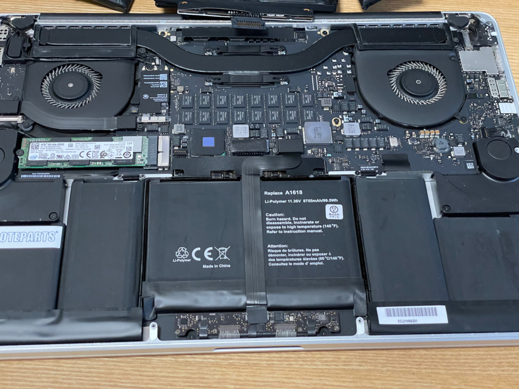 MacBook Pro (Retina, 15-inch, Mid 2015) バッテリー交換 | ICOの秘密