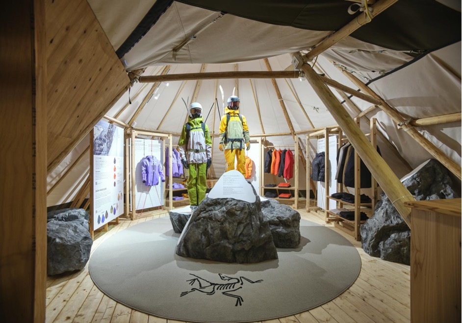 2025 Winter Campaign「ARC'TERYX NISEKO HUT」 | Amer Sports