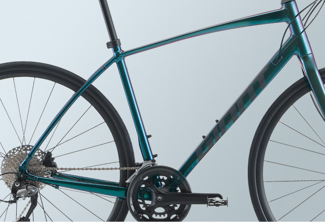 2022 GIANT Bicycles | ESCAPE RX 2 DISC