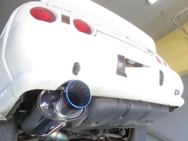 日産スカイラインGTR BNR32 SUPER TURBO MUFFLER取付け｜自動車